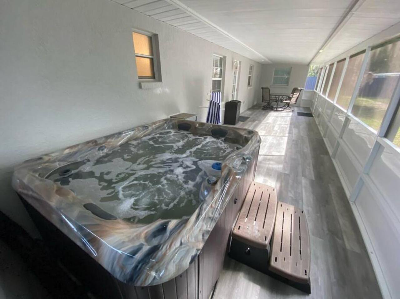 3 Bedroom 2 Bath With Hot Tub, Game Room And Boat Slip Crystal River Buitenkant foto